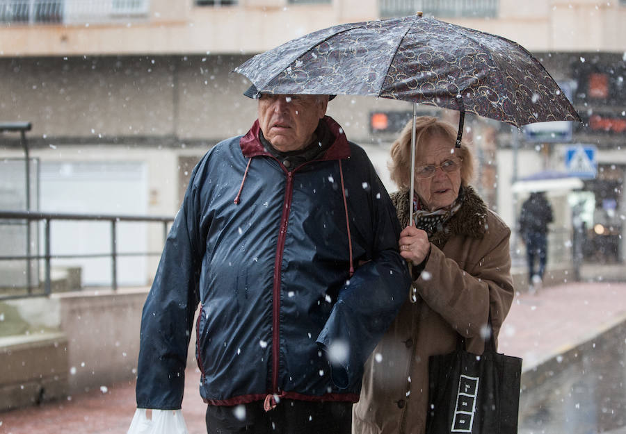 Intensas nevadas en los pueblos del interior