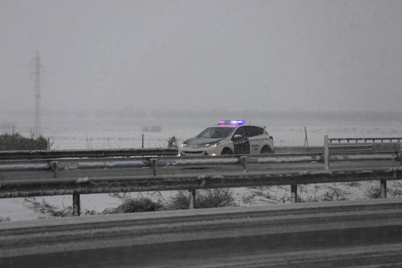 Carreteras con nieve en la Comunitat por el temporal de frío