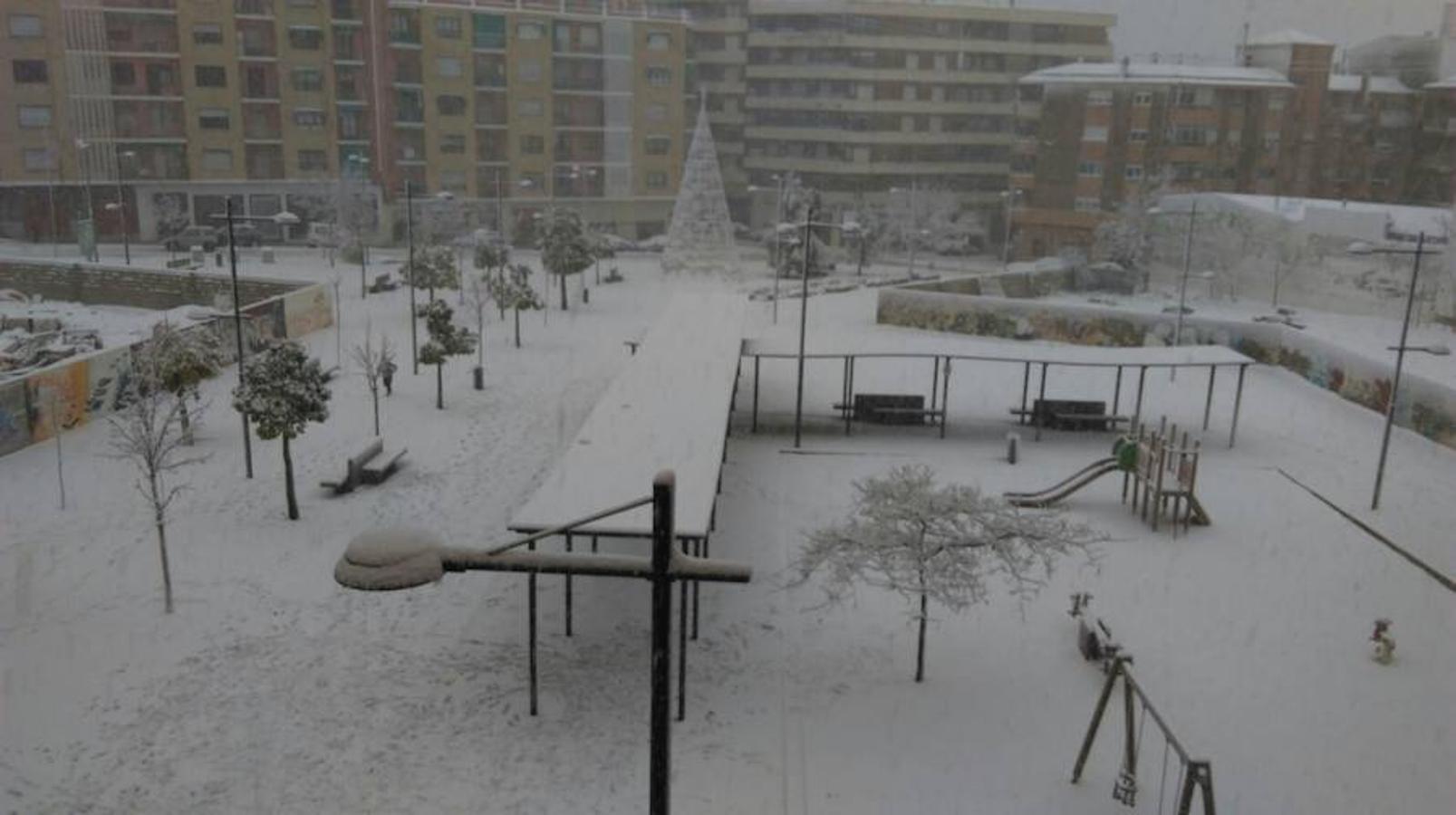 Carreteras con nieve en la Comunitat por el temporal de frío