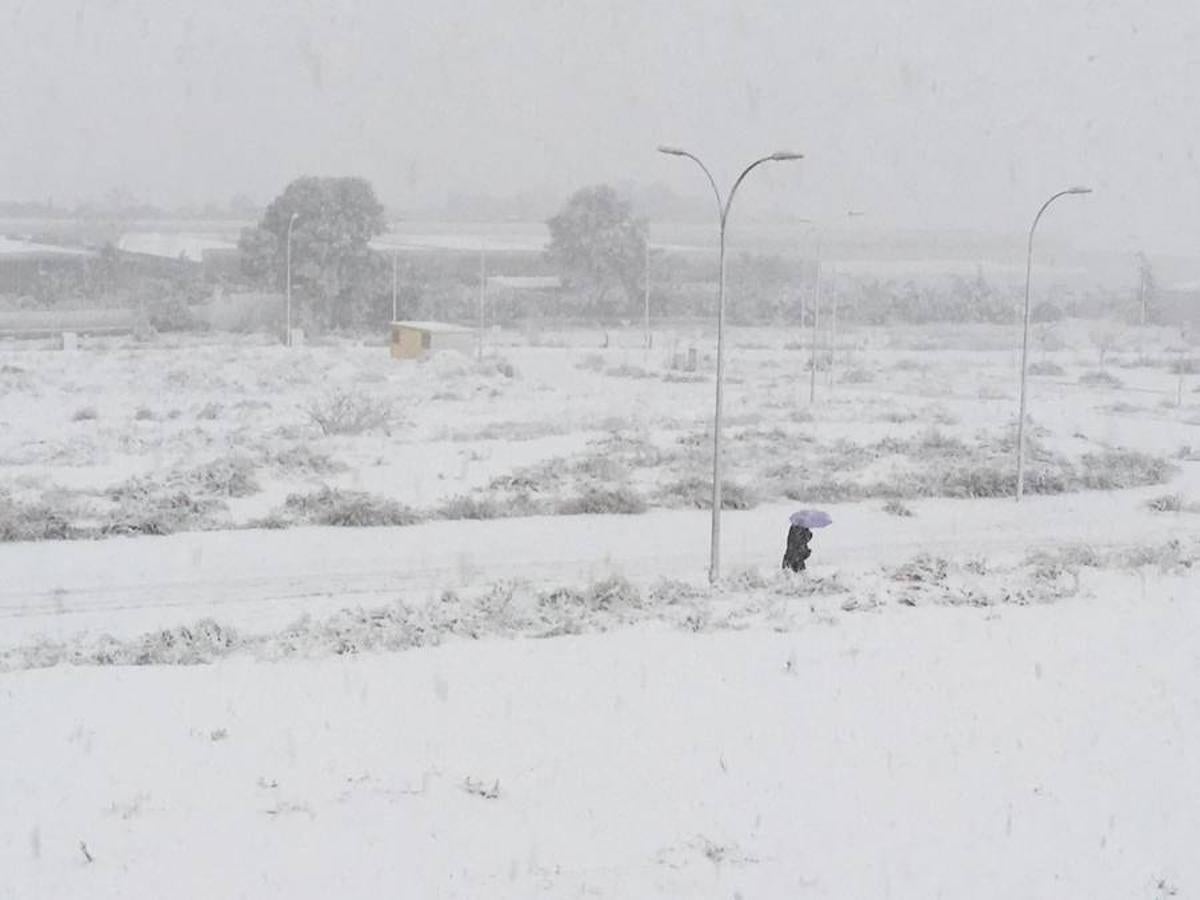 Carreteras con nieve en la Comunitat por el temporal de frío