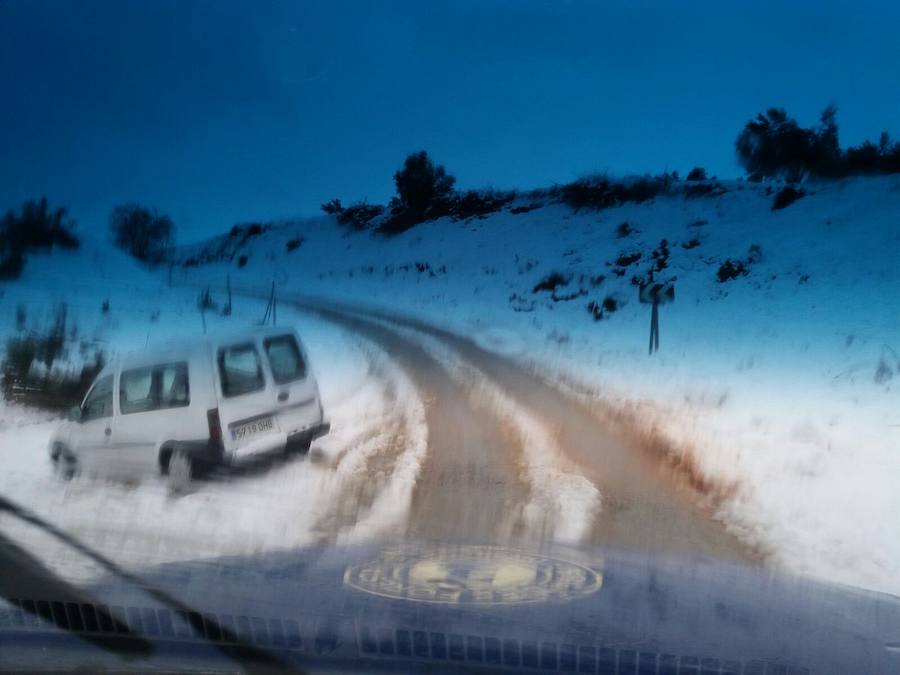 Fotos de la nieve en el interior de la provincia de Valencia