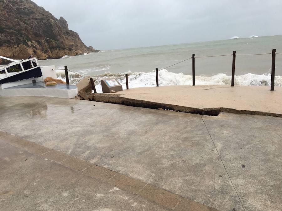 El temporal en el mar destroza paseos y calles en varios municipios de la Comunitat