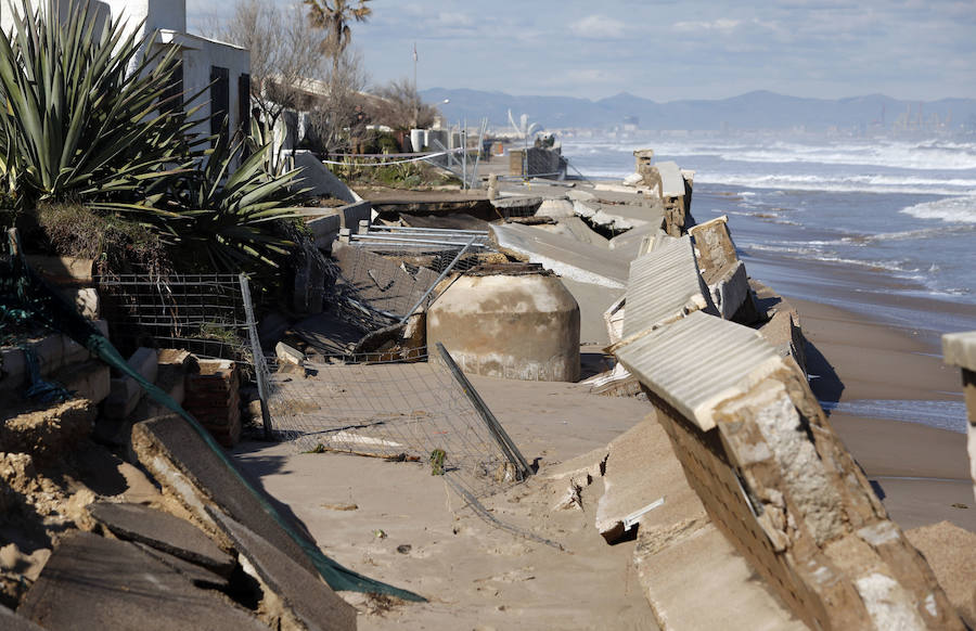 Fotos del temporal en las playas de El Saler, zona Casbah