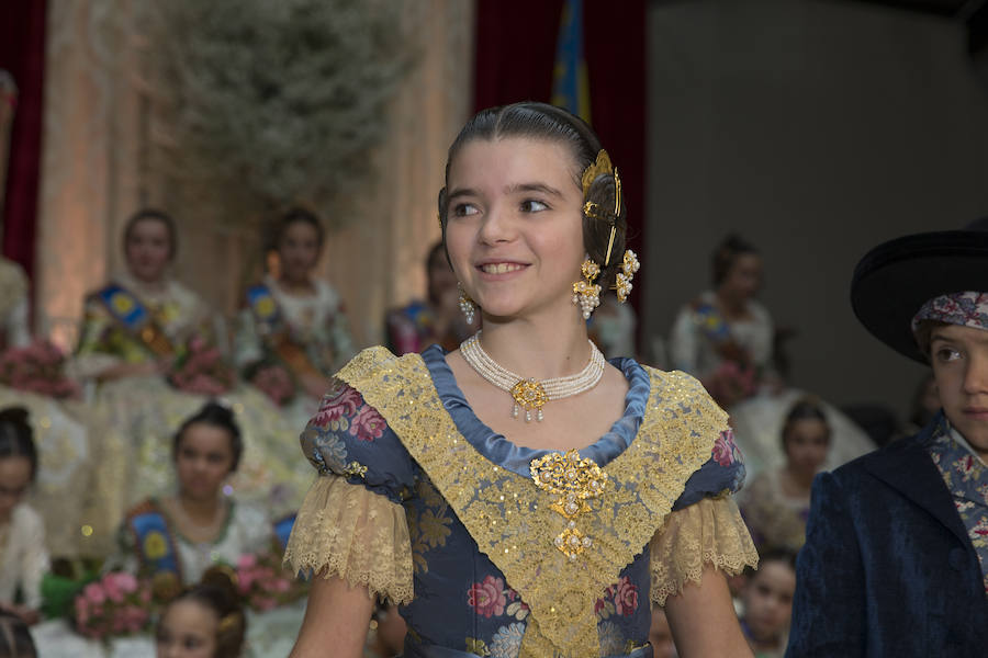 Fotos de la presentación de Mabel Pérez-Manglano, fallera mayor infantil de la Falla Convento Jerusalén