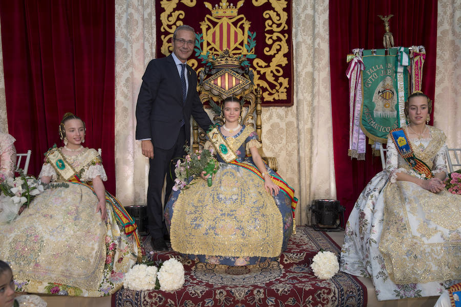 Fotos de la presentación de Mabel Pérez-Manglano, fallera mayor infantil de la Falla Convento Jerusalén