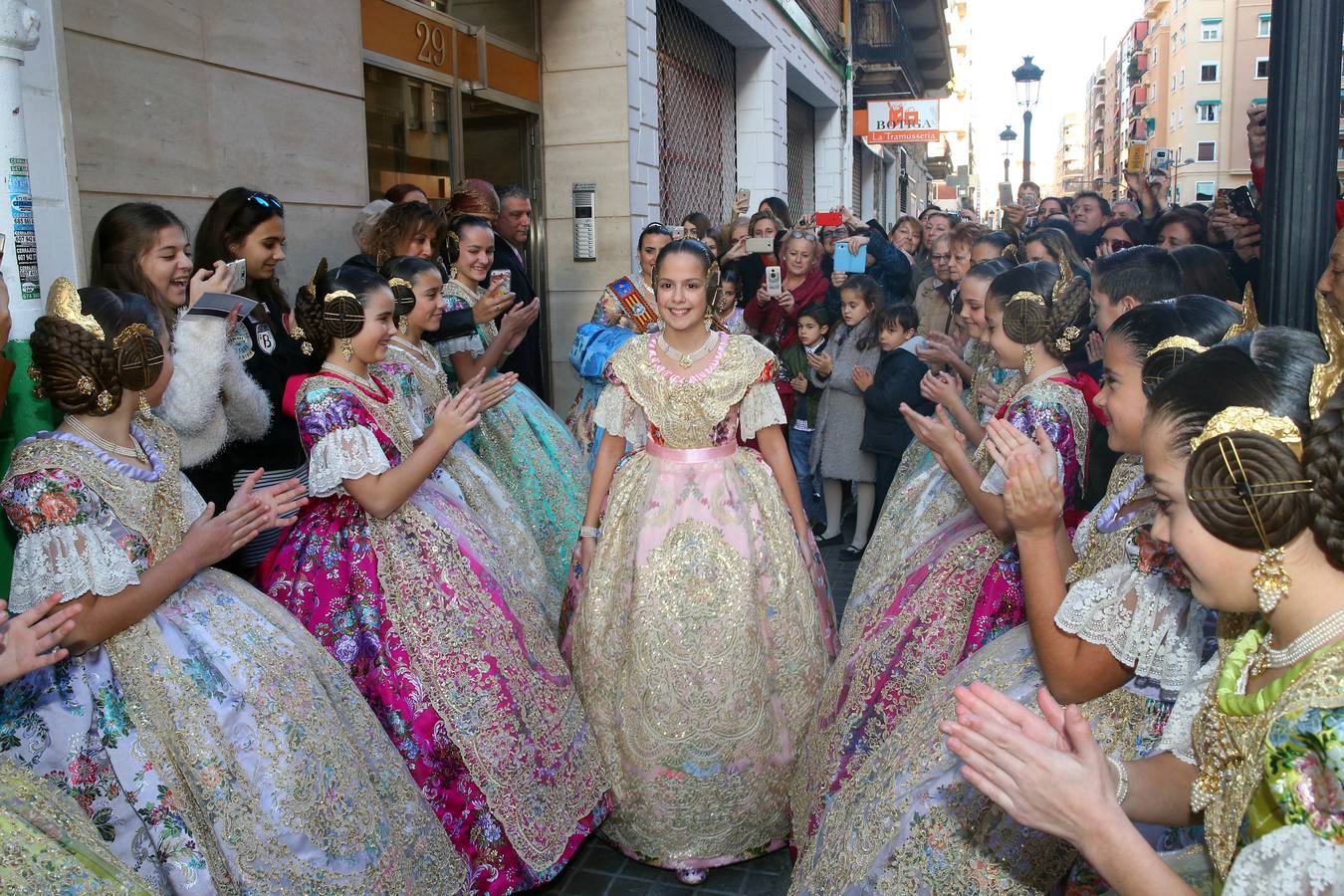 Fotos de la exaltación de la fallera mayor infantil de Valencia 2017