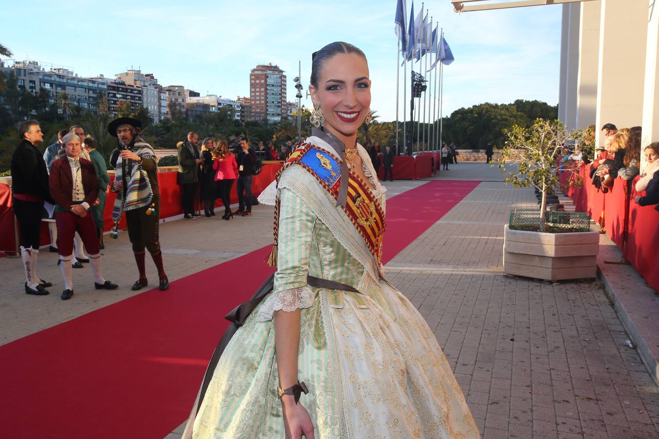 Fotos de la exaltación de la fallera mayor infantil de Valencia 2017