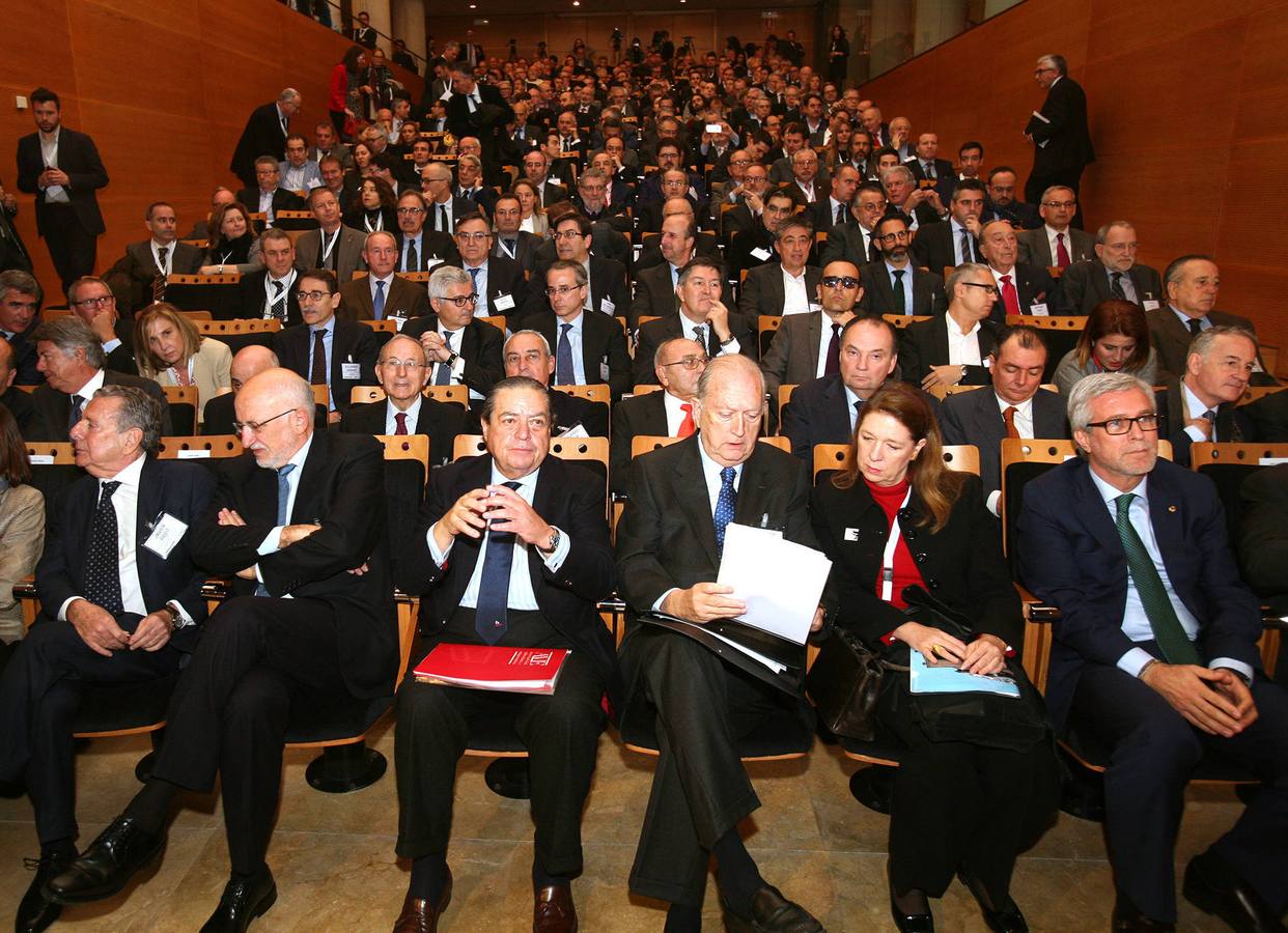 Fotos del encuentro de empresarios valencianos y catalanes a favor del Corredor Mediterráneo