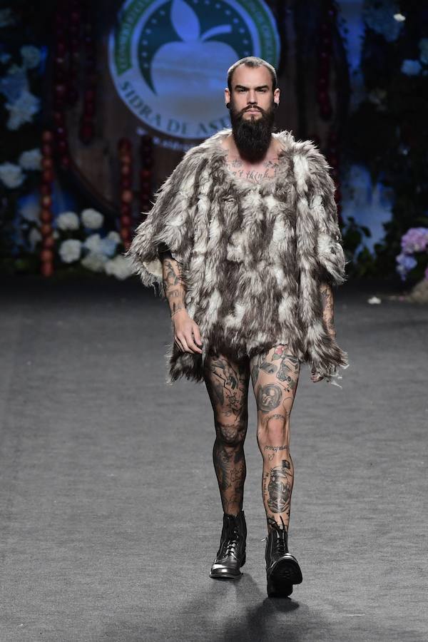 Desfile de Francis Montesinos y Juan Vidal en la Mercedes-Benz Fashion Week Madrid