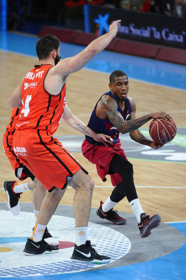 Fotos de la semifinal de Copa del Rey disputado entre el Barcelona y el Valencia Basket