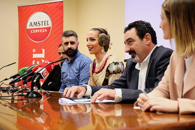 Fotos de la presentación de la mascletà vertical de Ricardo Caballer en las Fallas 2017