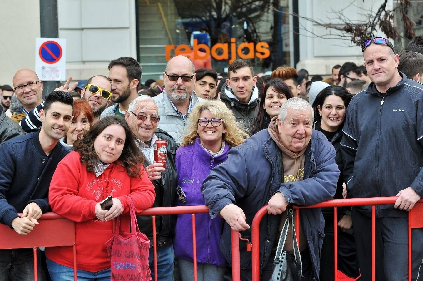 Búscate en las fotos de la tercera mascletà de las Fallas 2017, del 3 de marzo