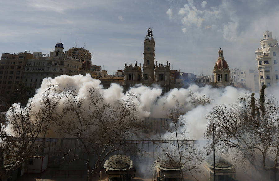 Las mejores fotos de la mascletà de Caballer FX