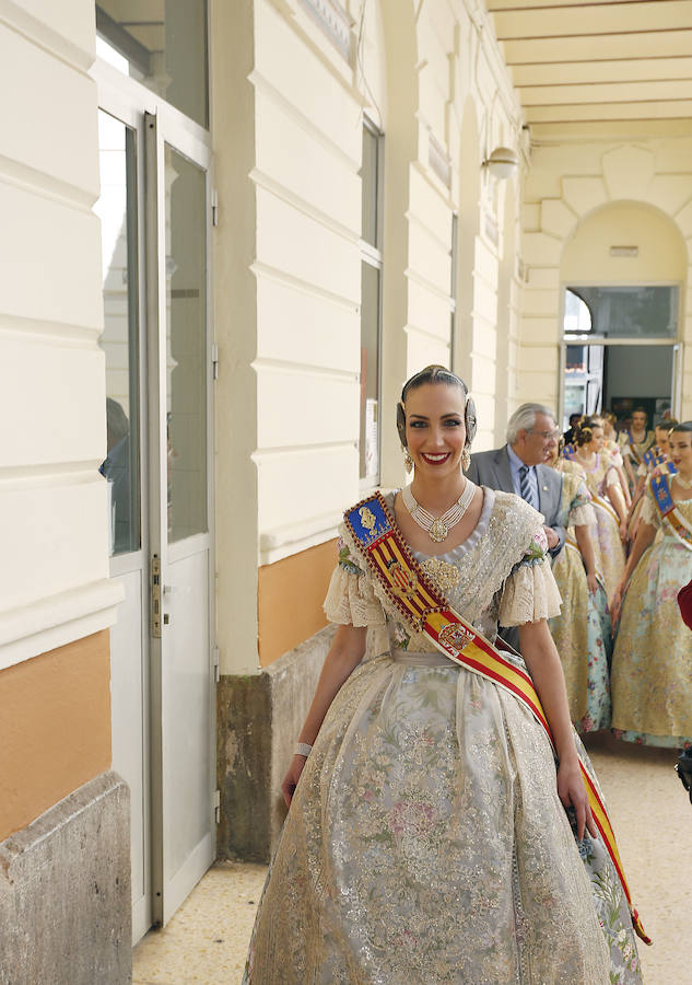 Fotos de las veinticuatro horas con la fallera mayor de Valencia Raquel Alario