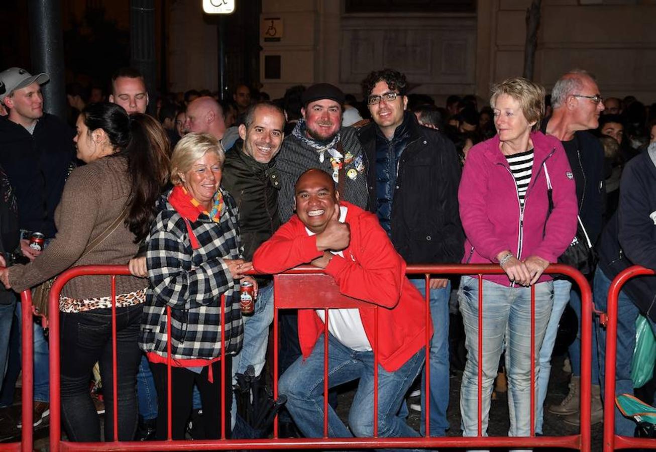 Fotos de la mascletà nocturna del sábado 11 de marzo. Fallas 2017