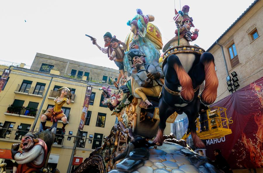 Falla Plaza del Pilar