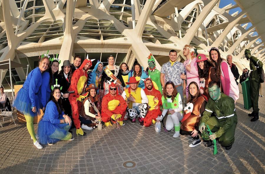 Fotos de la recogida de los ninots en la Exposición del Ninot 2017