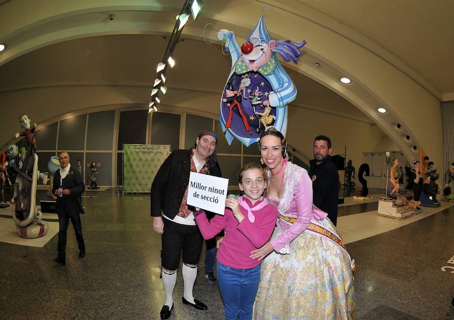 Fotos de la recogida de los ninots en la Exposición del Ninot 2017