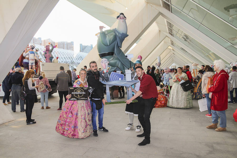 Fotos de la recogida de ninots de la Exposición del Ninot 2017 (II)