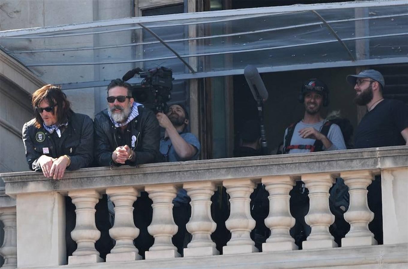 Los actores de Daryl y Negan, de &#039;The Walking Dead&#039;, en la mascletà de Valencia