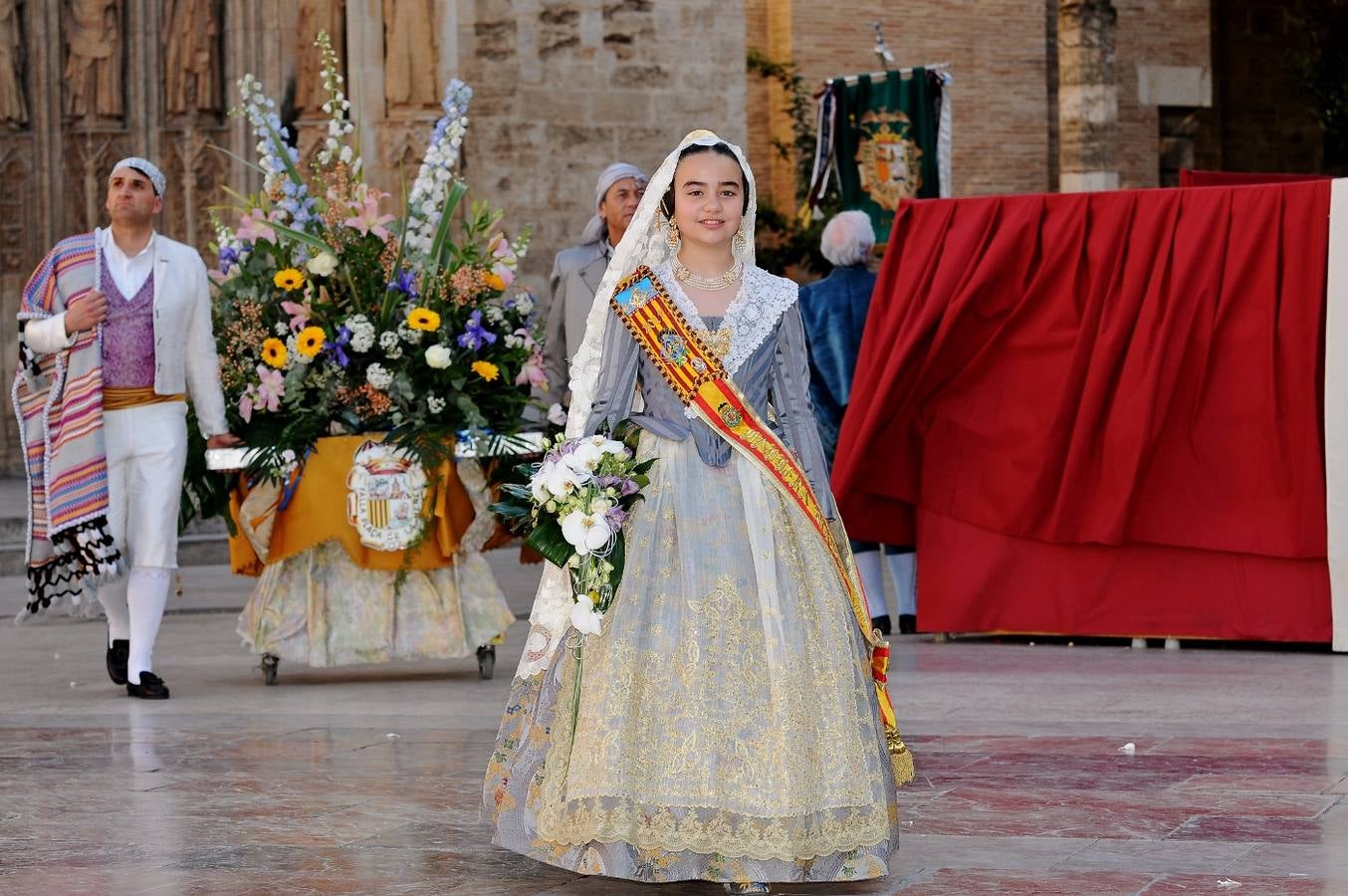 Fotos de la Ofrenda de las Fallas 2017 de hoy viernes (1)