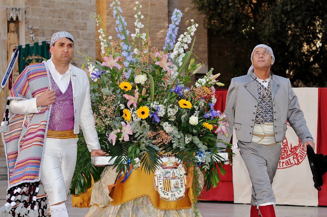 Fotos de la Ofrenda de las Fallas 2017 de hoy viernes (1)