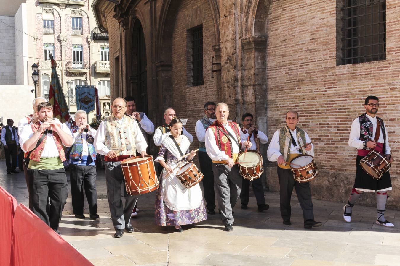 Fotos de la Ofrenda de las Fallas 2017 de hoy viernes (1)