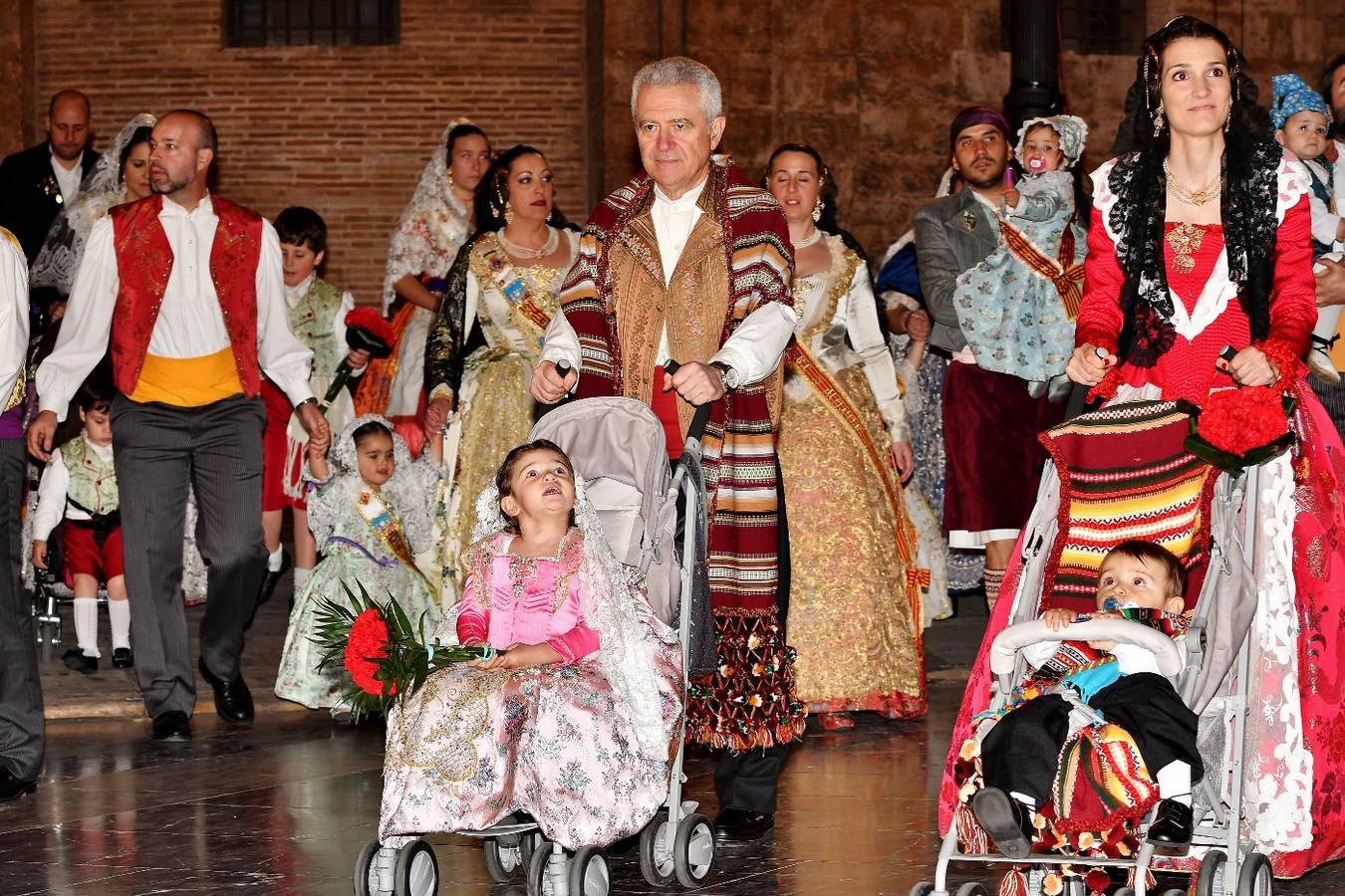 Fotos de la Ofrenda de las Fallas 2017 del viernes (3)