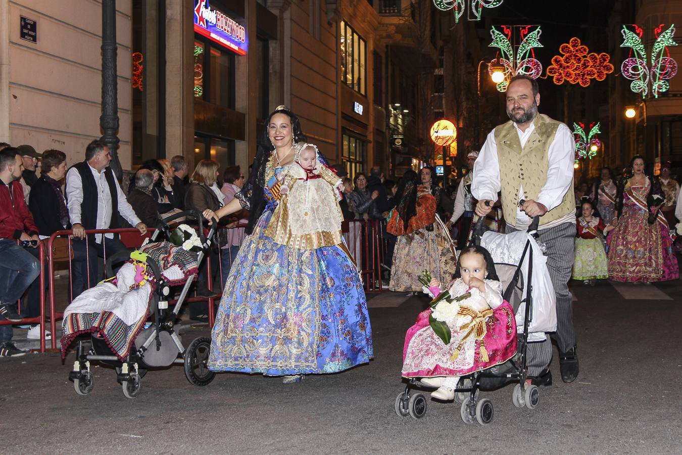 Fotos de la Ofrenda de las Fallas 2017 del viernes (3)