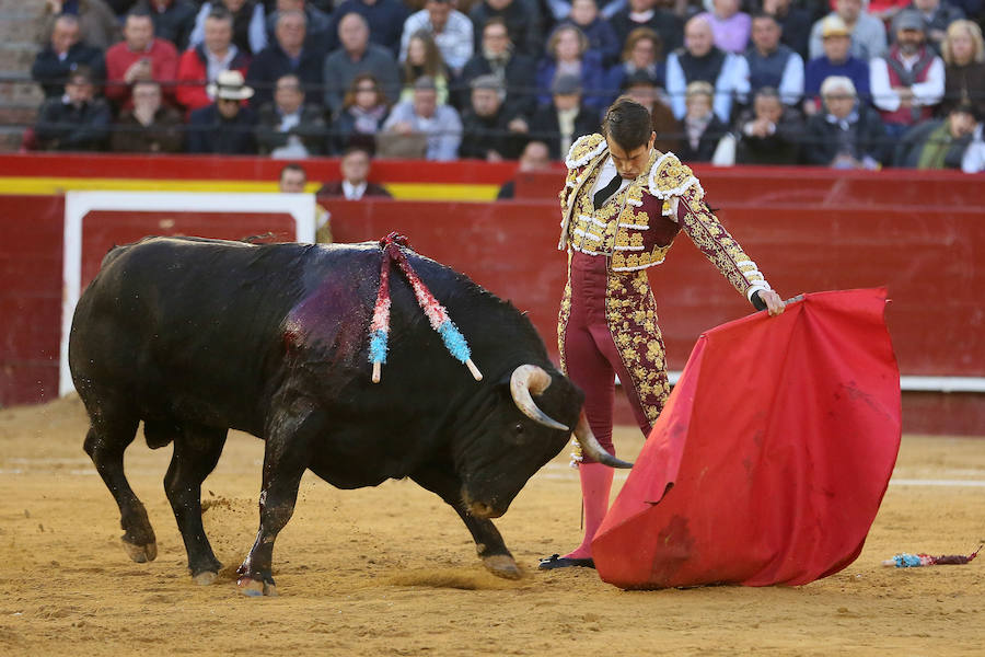 Fotos de la corrida de toros de hoy sábado de la Feria de las Fallas de 2017