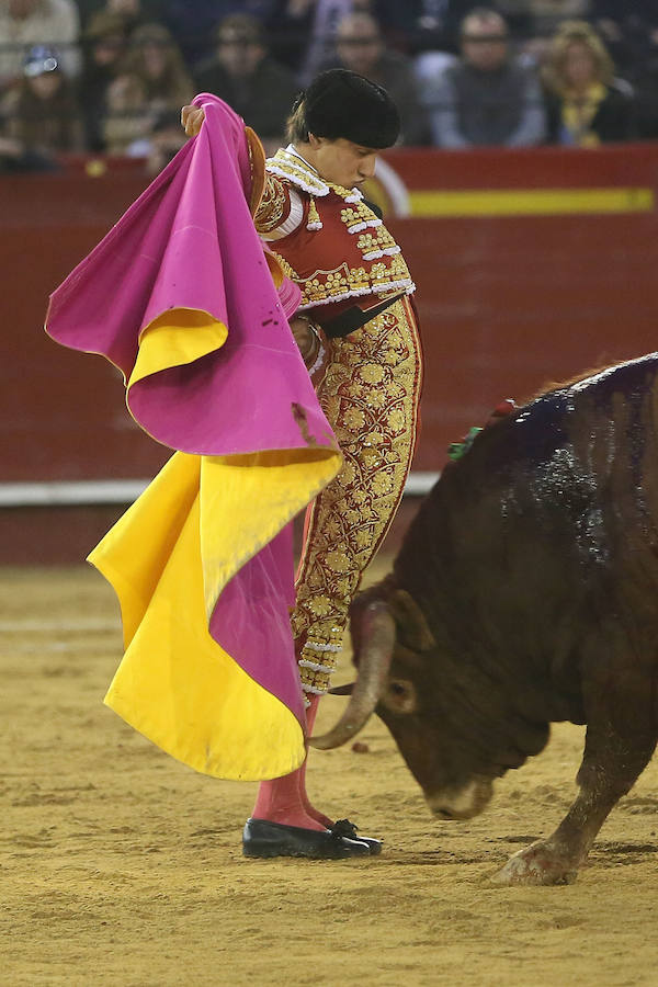 Fotos de la corrida de toros de hoy sábado de la Feria de las Fallas de 2017