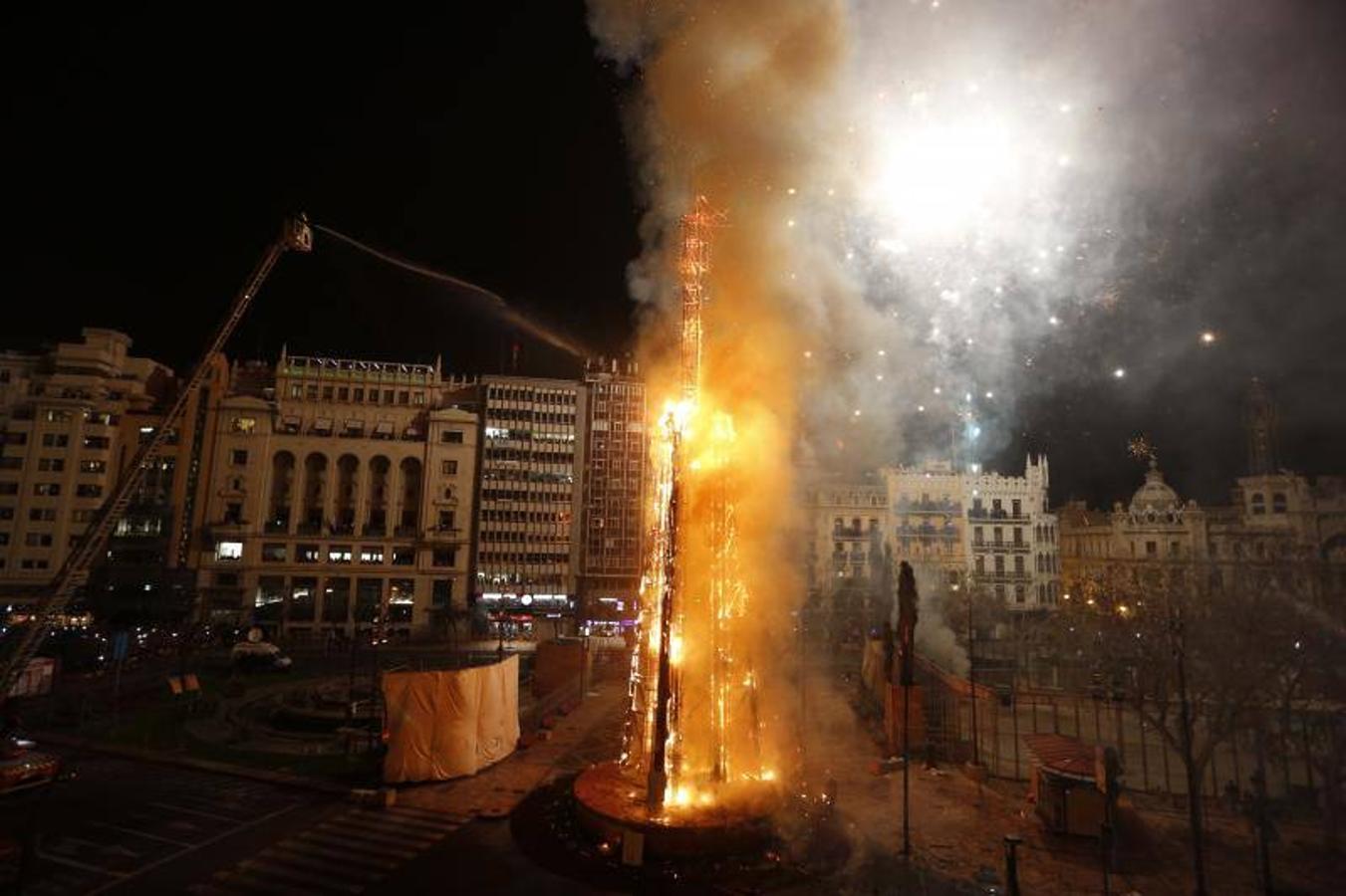 Fotos de la Cremà de las Fallas 2017