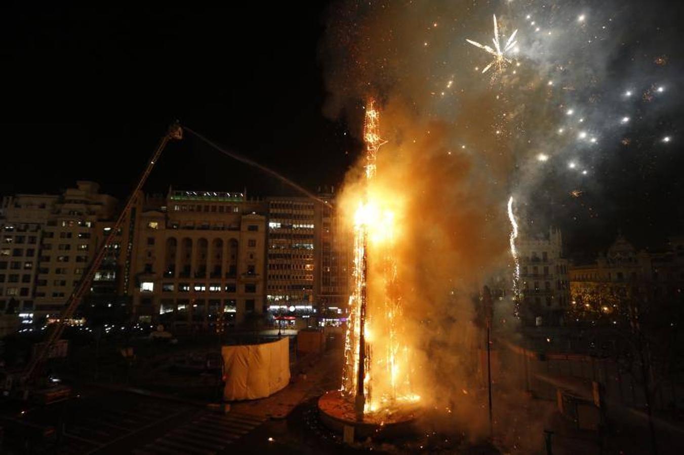 Fotos de la Cremà de las Fallas 2017