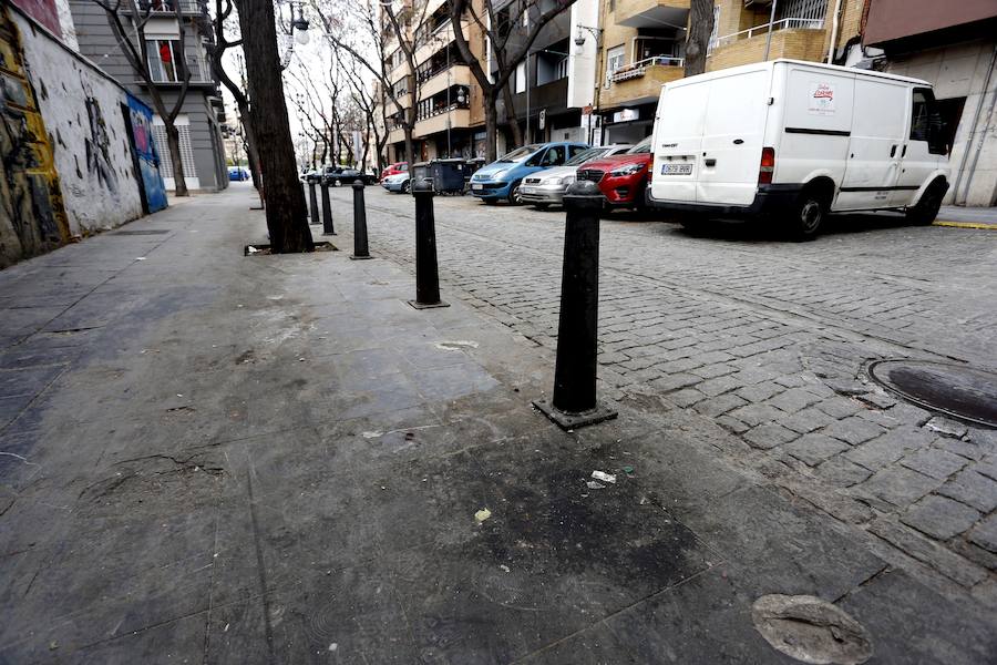 El centro de Valencia continúa con calles sucias tres días después de acabar las Fallas 2017