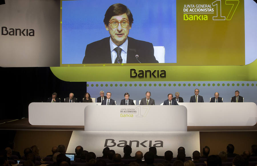 Fotos de la junta de accionistas de Bankia