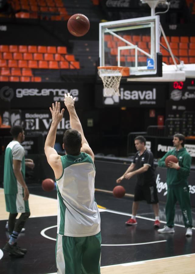 Fotos del entrenamiento previo al primer partido de la final de la Eurocup: Valencia Basket-Unicaja