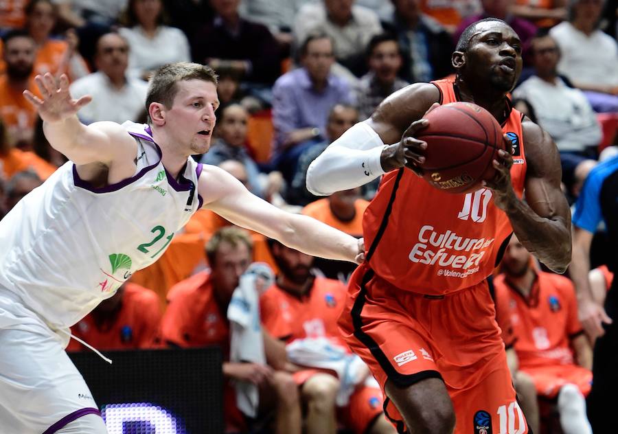 Fotos de la final de la Eurocup entre el Valencia Basket y el Unicaja