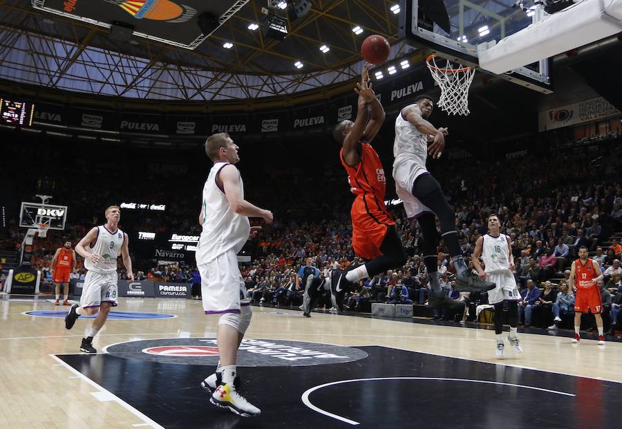 Fotos de la final de la Eurocup entre el Valencia Basket y el Unicaja