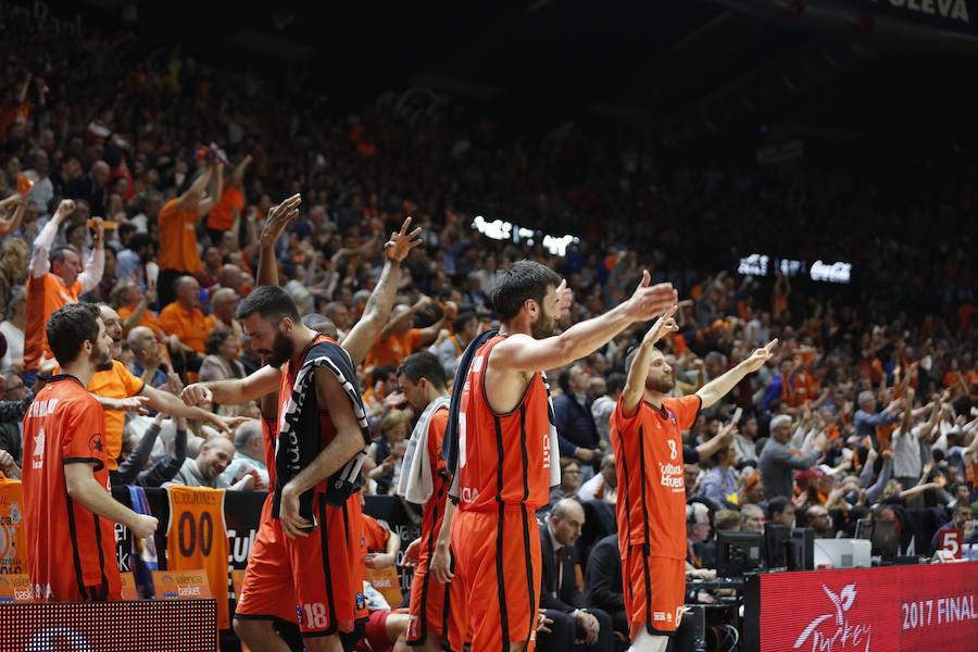 Fotos de la final de la Eurocup entre el Valencia Basket y el Unicaja