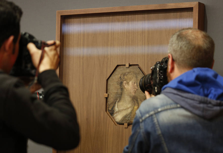 Fotos de la presentación de una pintura de Velázquez en el museo San Pío V