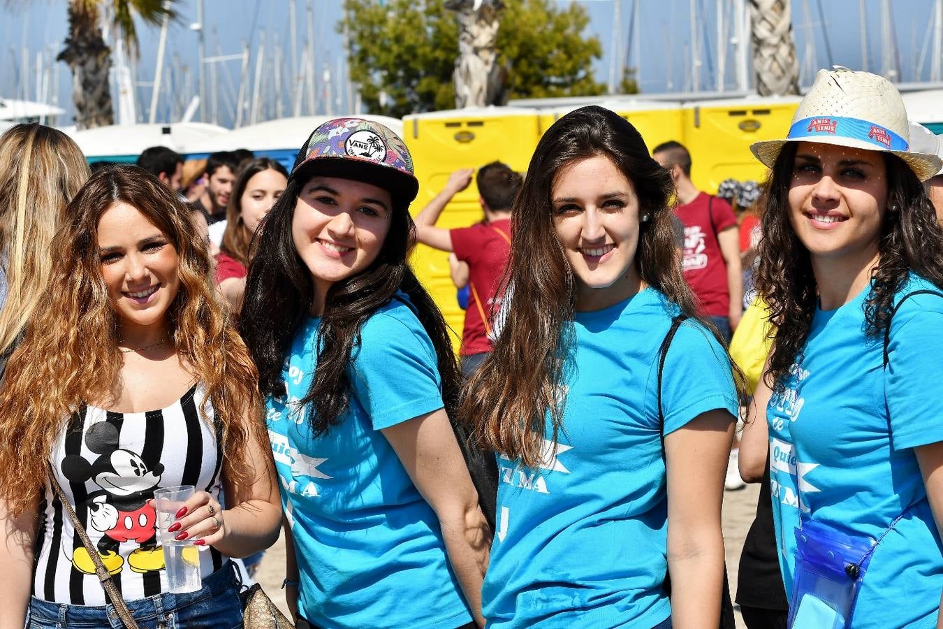 Fotos de las paellas universitarias en Valencia