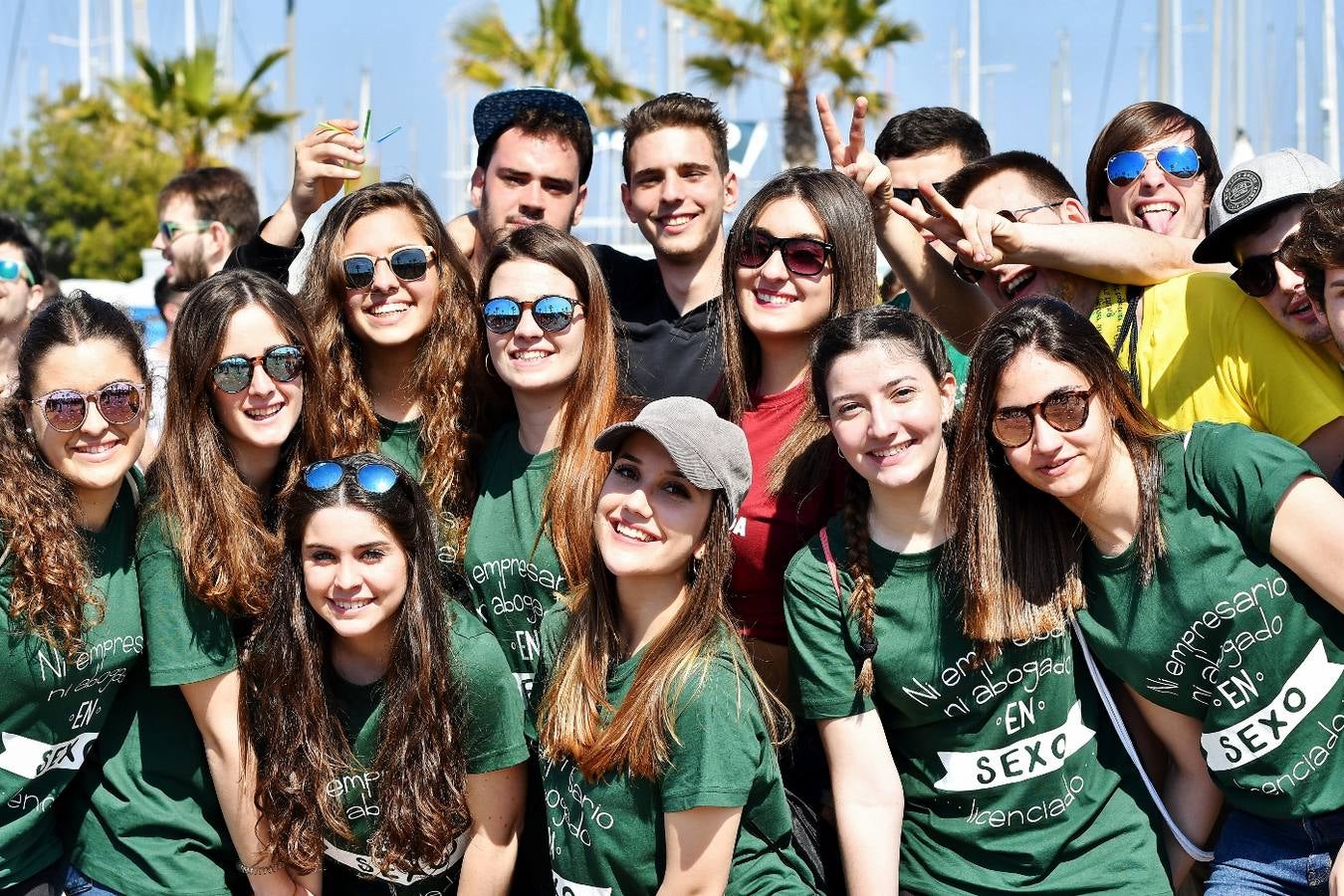 Fotos de las paellas universitarias en Valencia