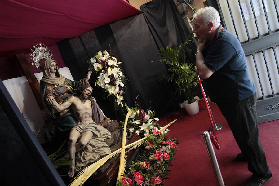 Fotos de las imágenes de la Semana Santa Marinera en casas, casales y el Mercado del Cabanyal