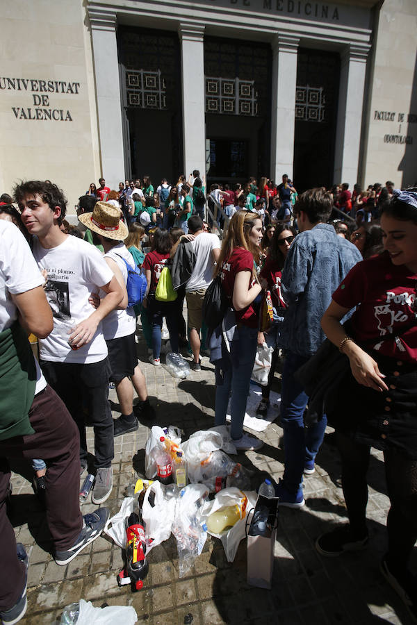 Fotos de la fiesta de Enfermería y Medicina en Valencia