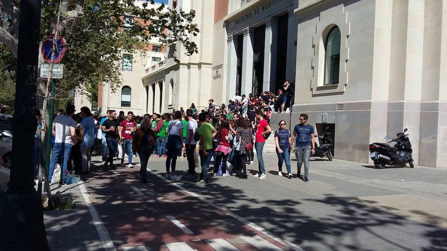 Fotos de la fiesta de Enfermería y Medicina en Valencia