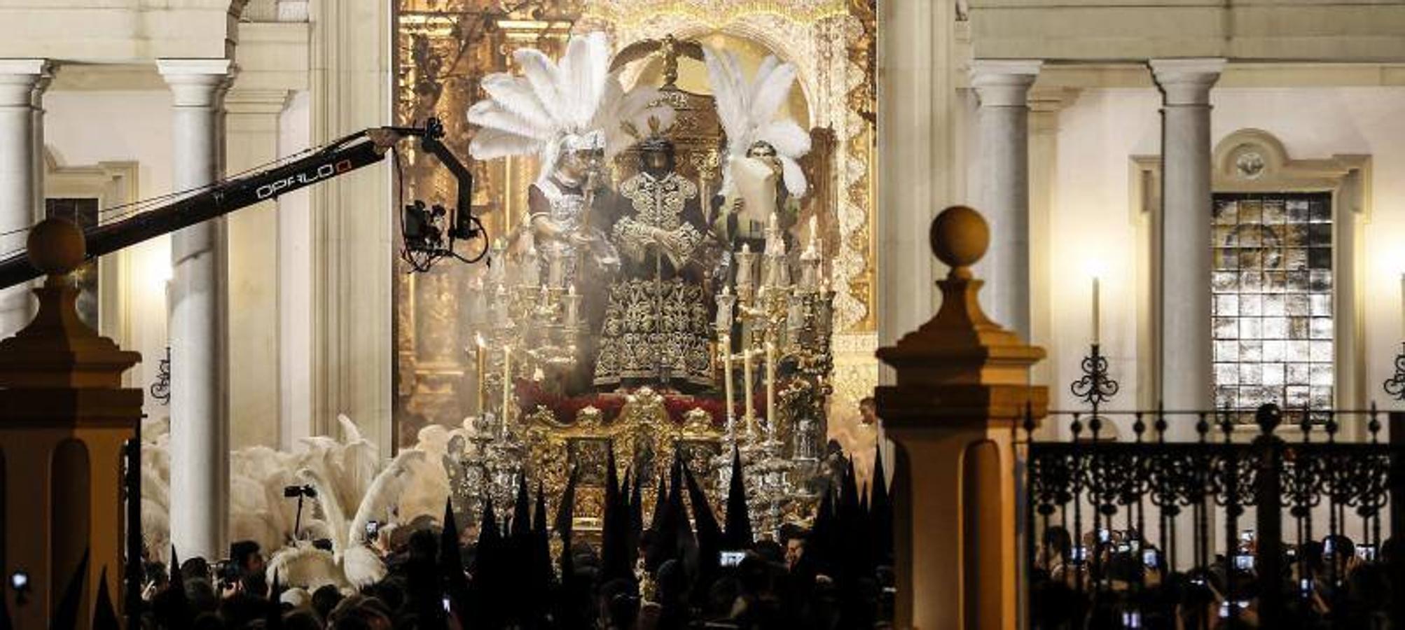 Fotos de la Madrugá de Sevilla en la Semana Santa de 2017