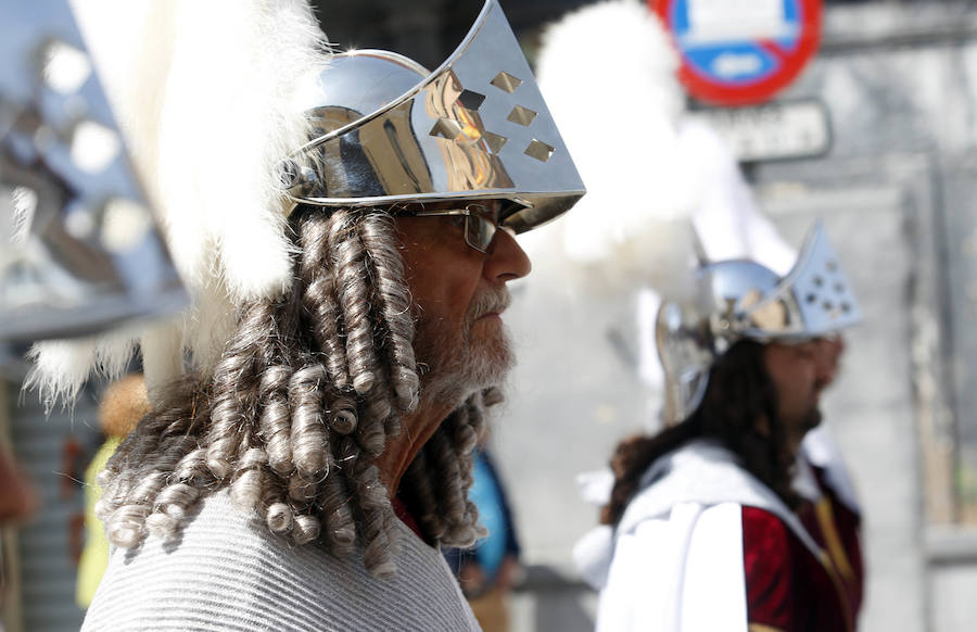 Fotos del desfile de Resurrección de la Semana Santa Marinera de Valencia