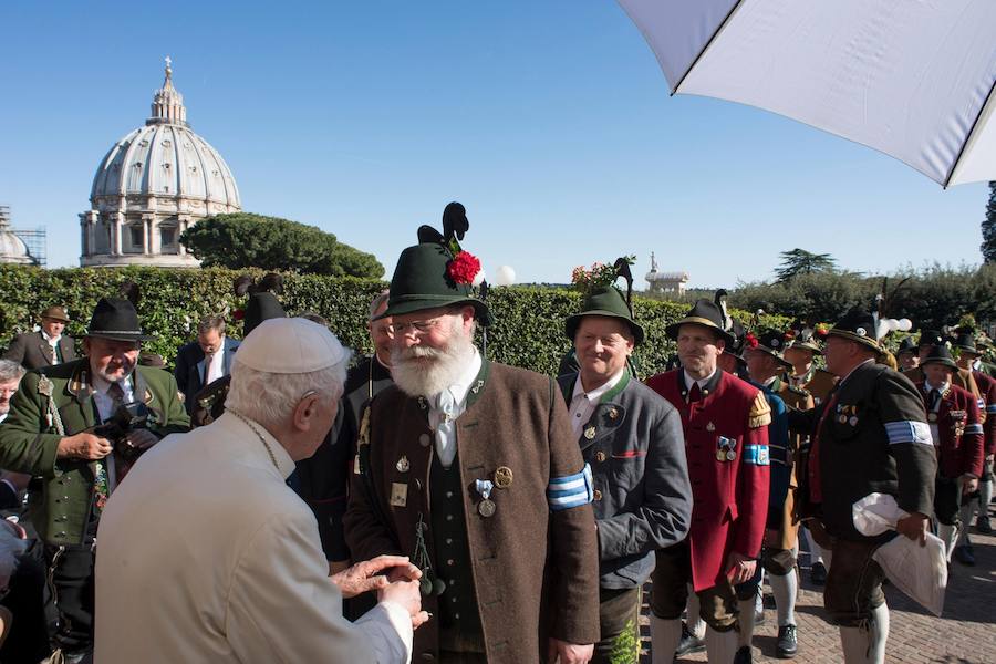 Fotos de la fiesta bávara por el 90 cumpleaños de Benedicto XVI