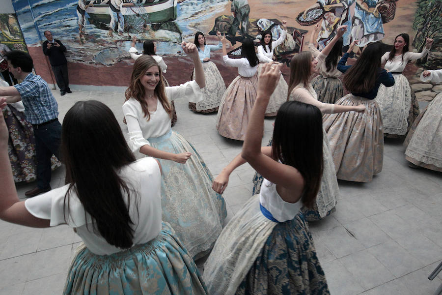 Fotos del ensayo de la dansà a la Virgen