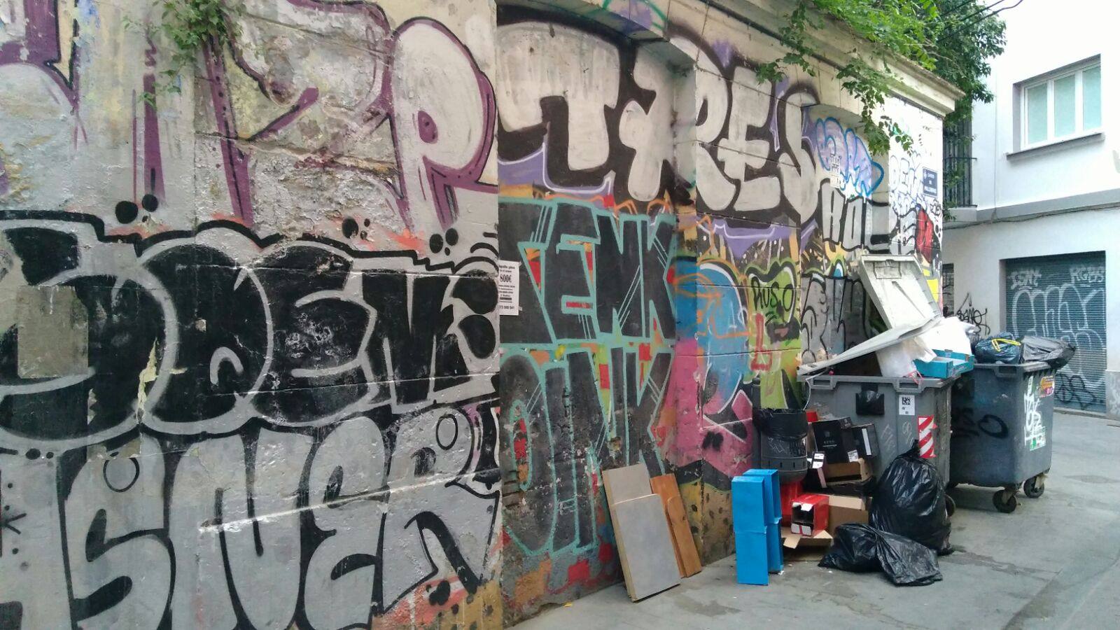 Fotos de los &#039;grafitis&#039; y pintadas en edificios del Carmen